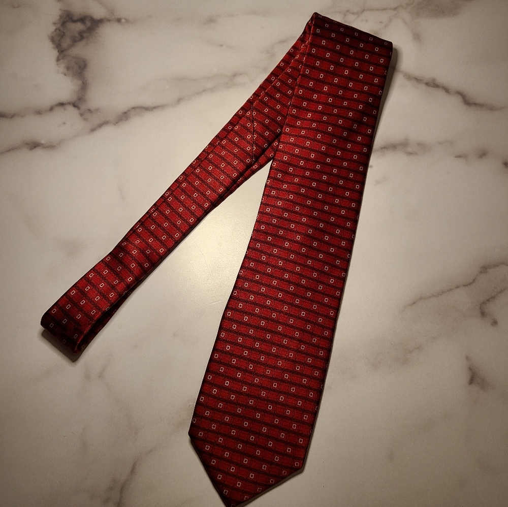 Men's tie, red with small white squares and black circles. Arrow brand, 59"